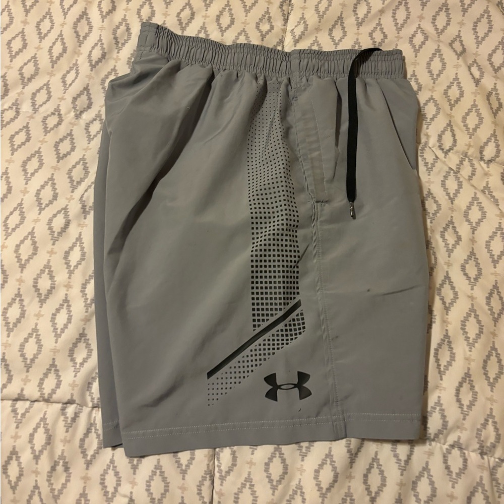 Underarmor shorts